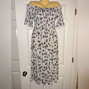 Vince Camuto maxi dress size S